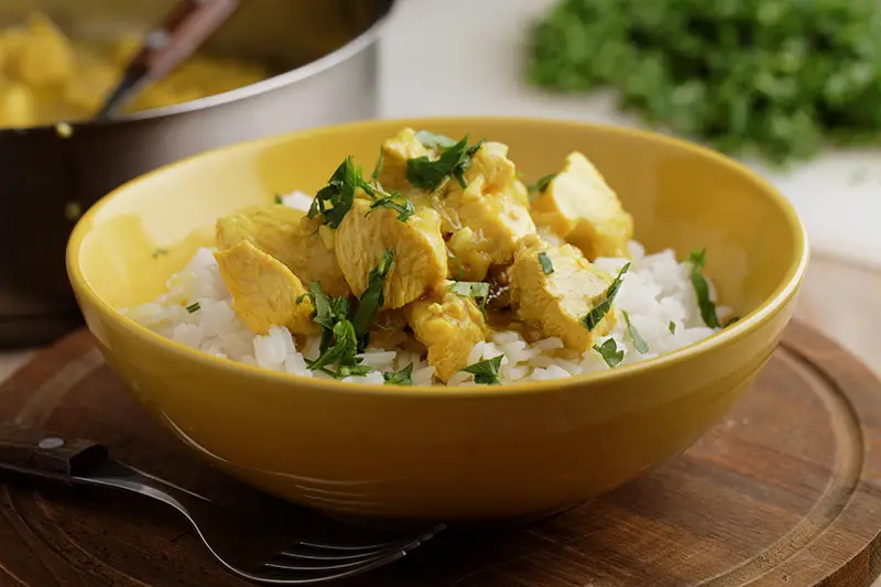 Chicken curry with parsley and rice